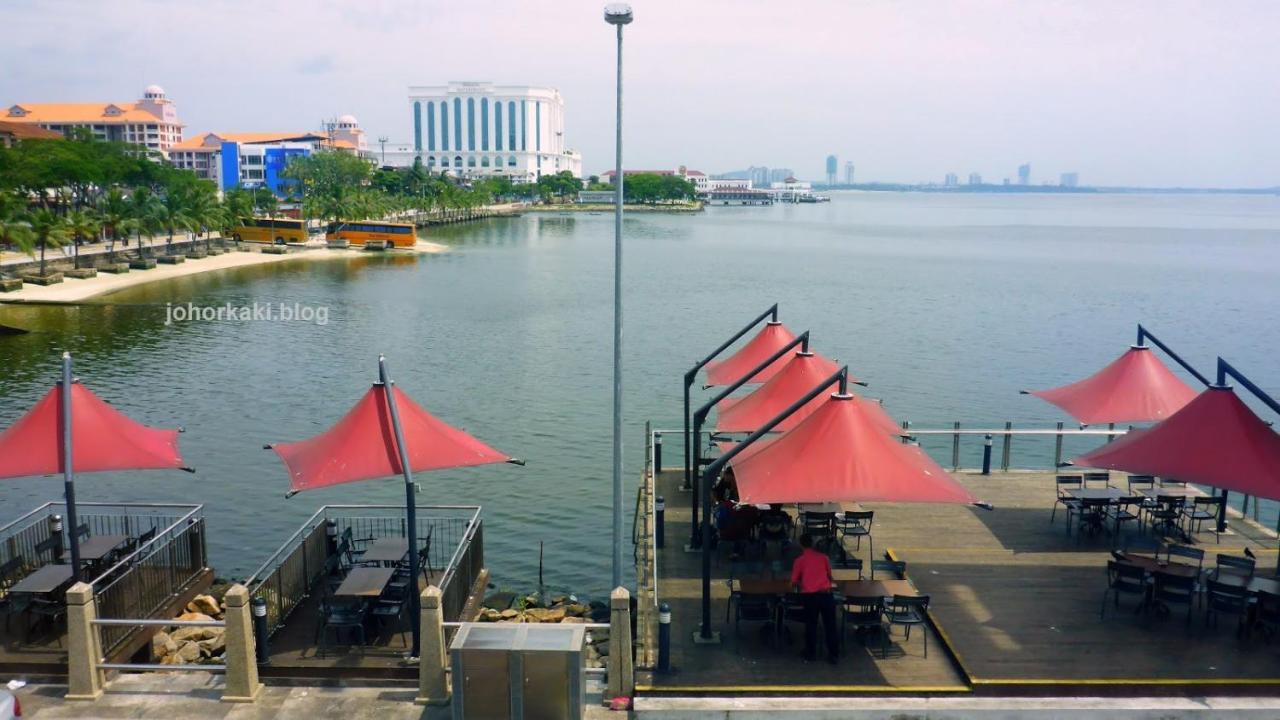 Paragon Suites Studios With Private Jacuzzi Near Ciq Rts Johor Bahru Ngoại thất bức ảnh