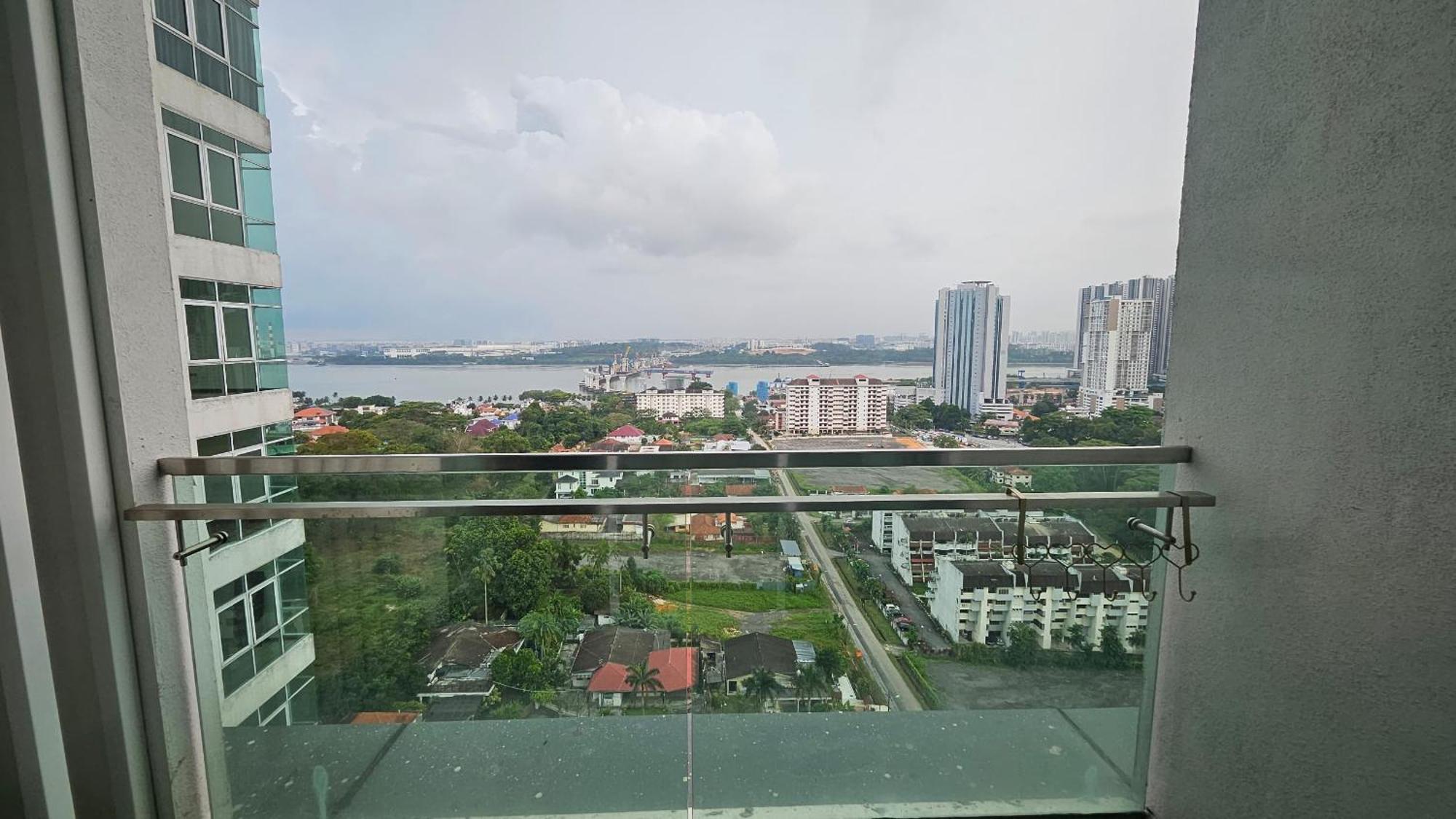 Paragon Suites Studios With Private Jacuzzi Near Ciq Rts Johor Bahru Ngoại thất bức ảnh
