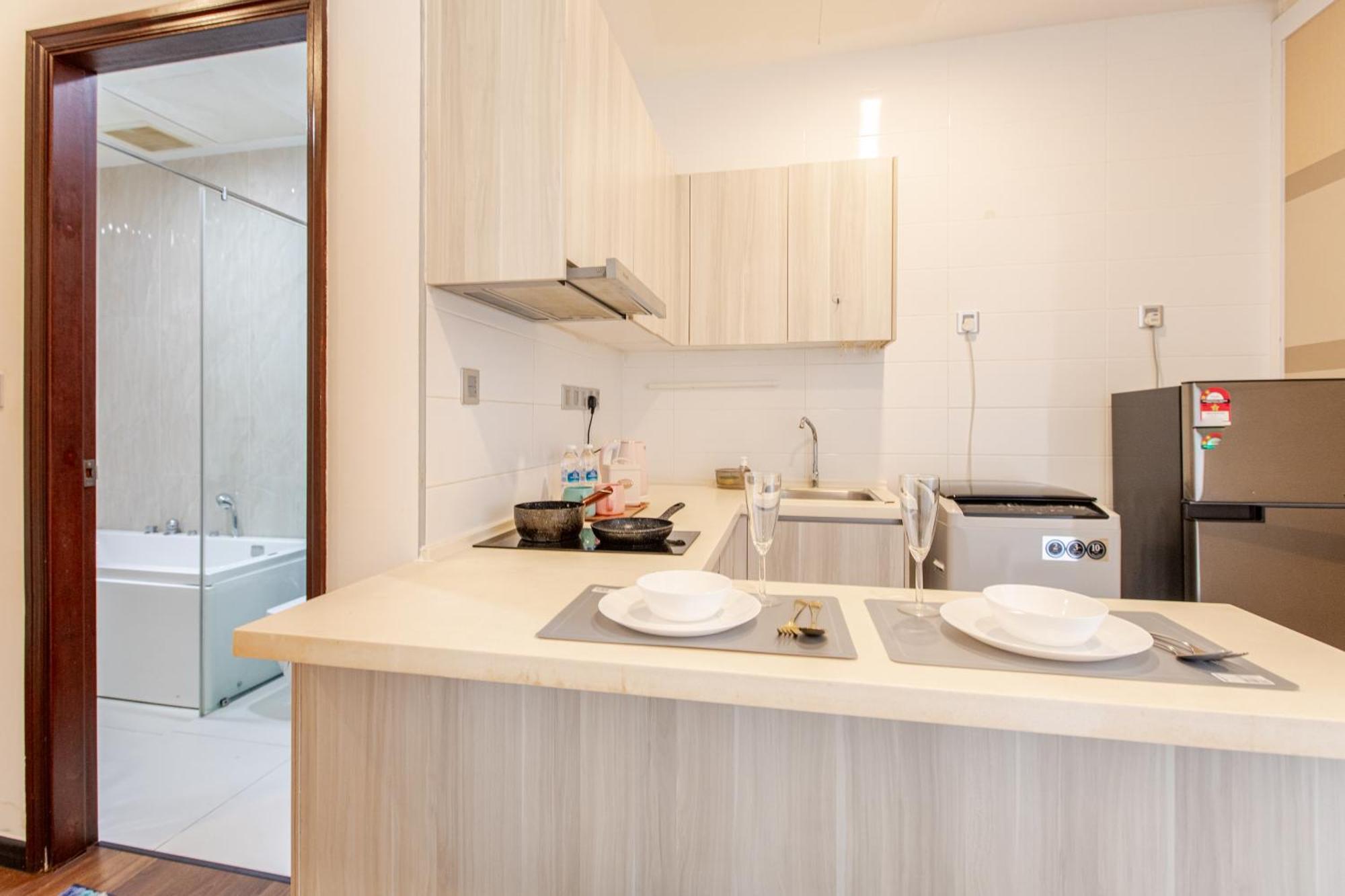 Paragon Suites Studios With Private Jacuzzi Near Ciq Rts Johor Bahru Ngoại thất bức ảnh