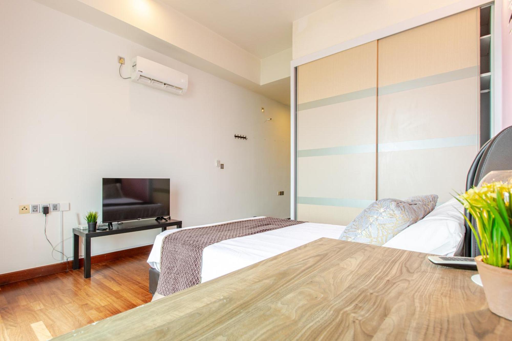 Paragon Suites Studios With Private Jacuzzi Near Ciq Rts Johor Bahru Ngoại thất bức ảnh