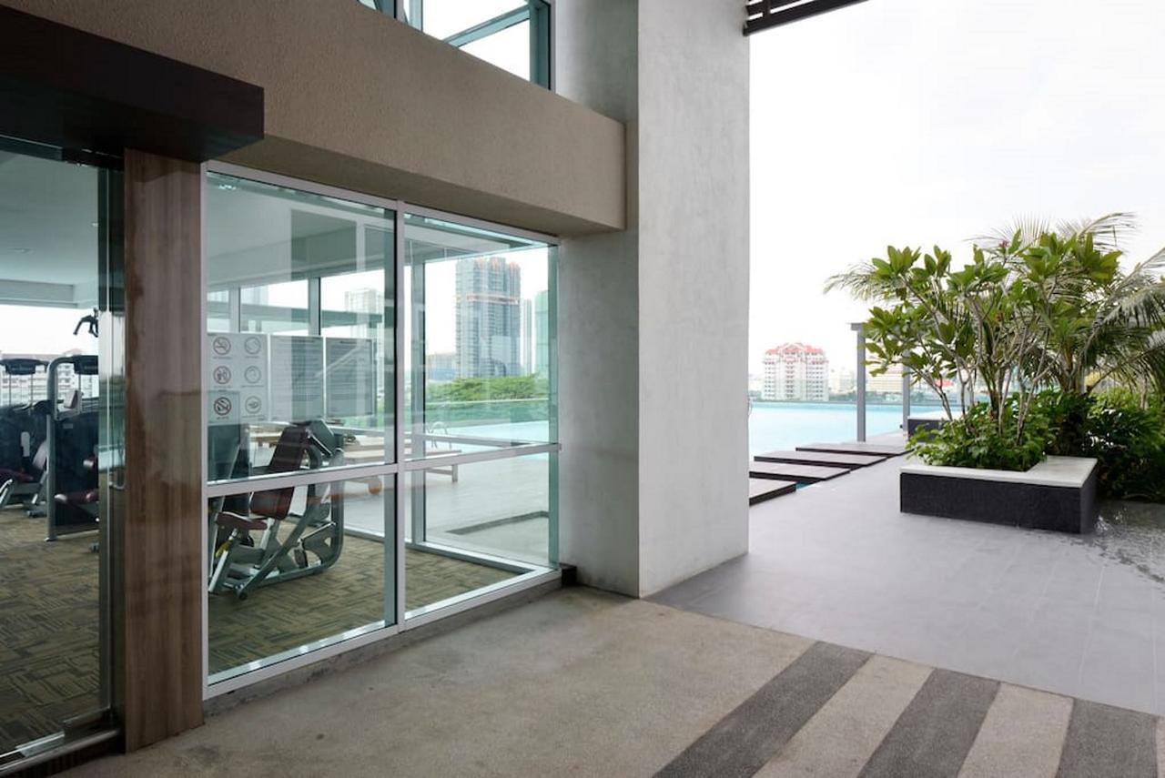Paragon Suites Studios With Private Jacuzzi Near Ciq Rts Johor Bahru Ngoại thất bức ảnh